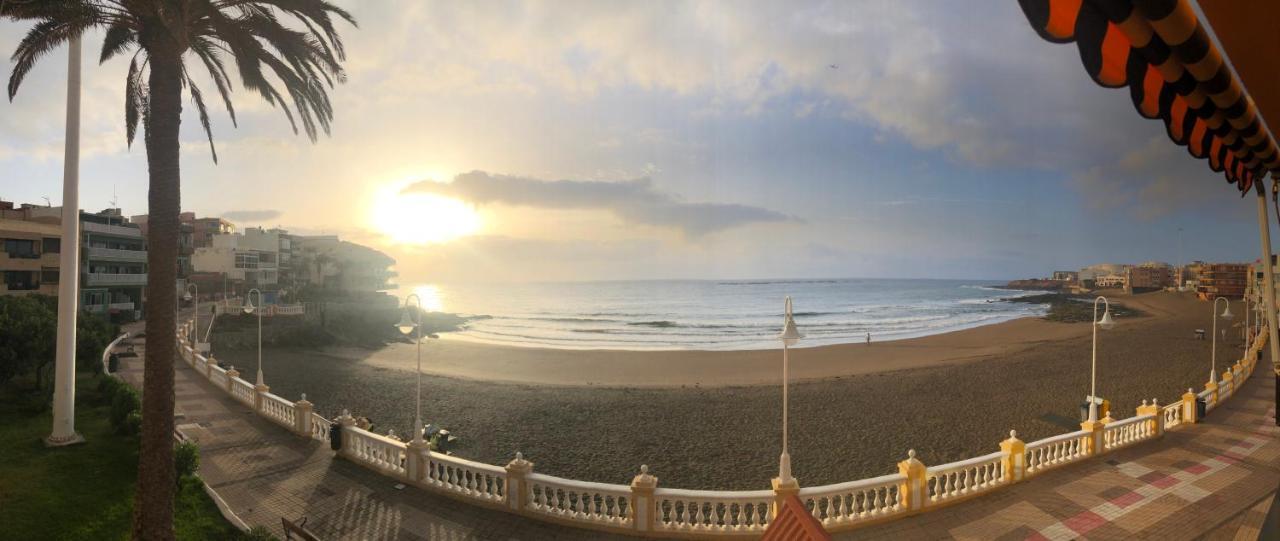 Espectacular En Primera Linea De La Playa Телде Екстериор снимка